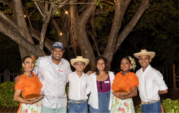 Group shot at the Avaya Costa Rica inentive trip.